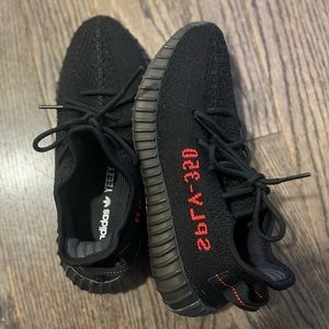 Yeezy Boost 350 v2 Black/Red “BRED” Size 9W, 7.5M. Worn 3x. Perfect condition.
